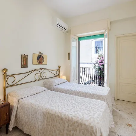Apartment Teatro Greco Balcony