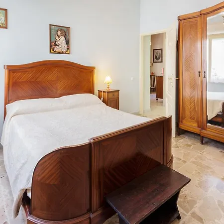 Teatro Greco Balcony Apartment